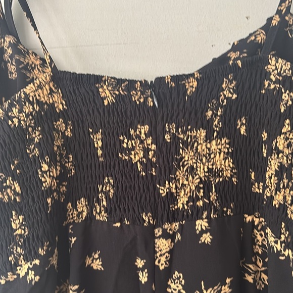 Floral Midi Boutique Dress – Size Medium - Picture 6 of 9